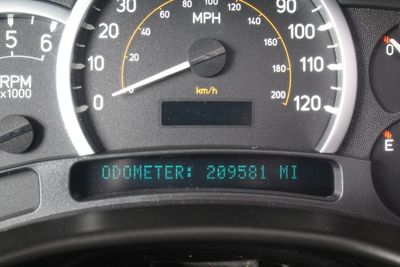 2005 HUMMER H2 SUV