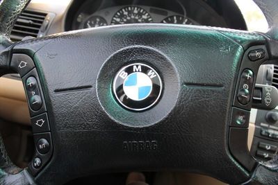 2004 BMW 3 Series 325i