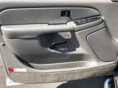 2005 Chevrolet Avalanche LS