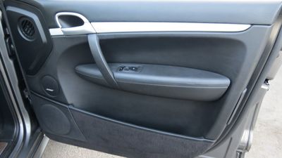 2010 Porsche Cayenne GTS