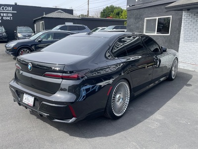 2025 BMW 7 Series 740i RWD
