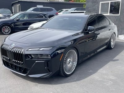 2025 BMW 7 Series 740i RWD
