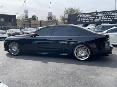2025 BMW 7 Series 740i RWD