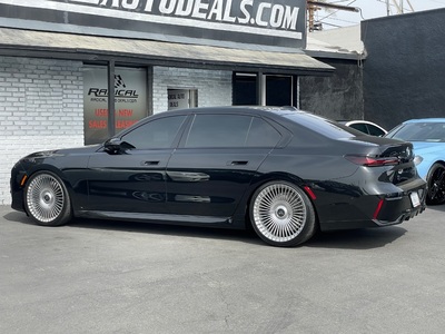 2025 BMW 7 Series 740i RWD
