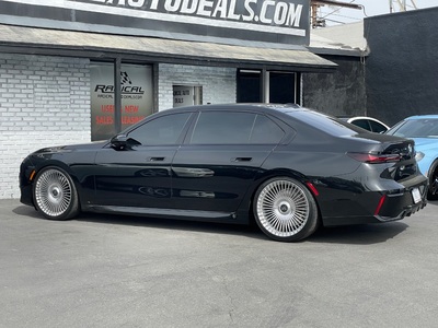 2025 BMW 7 Series 740i RWD