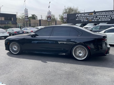 2025 BMW 7 Series 740i RWD