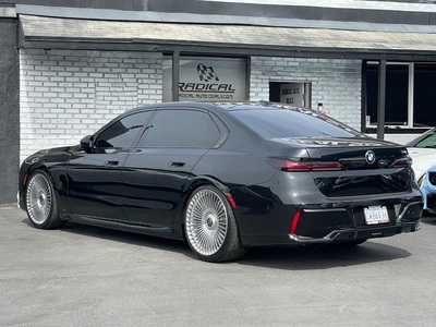 2025 BMW 7 Series 740i RWD
