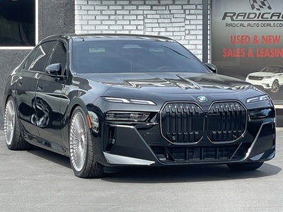 2025 BMW 7 Series 740i RWD
