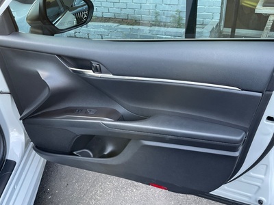2022 Toyota Camry Hybrid SE FWD
