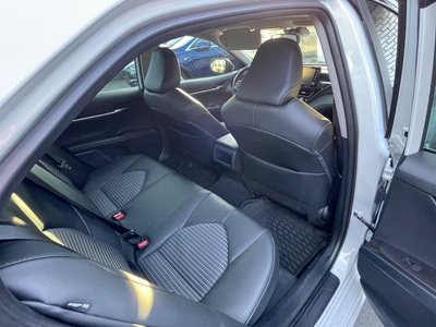 2022 Toyota Camry Hybrid SE FWD