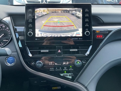 2022 Toyota Camry Hybrid SE FWD