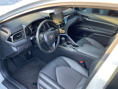 2022 Toyota Camry Hybrid SE FWD