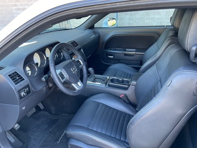 2013 Dodge Challenger SXT Plus