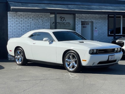 2013 Dodge Challenger SXT Plus