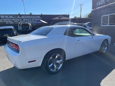 2013 Dodge Challenger SXT Plus
