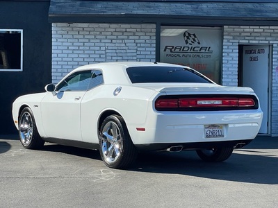 2013 Dodge Challenger SXT Plus