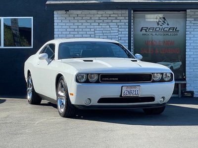 2013 Dodge Challenger SXT Plus