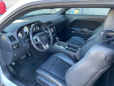 2013 Dodge Challenger SXT Plus