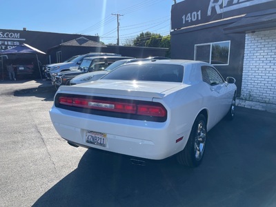 2013 Dodge Challenger SXT Plus
