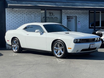2013 Dodge Challenger SXT Plus