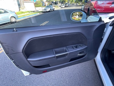 2013 Dodge Challenger SXT Plus