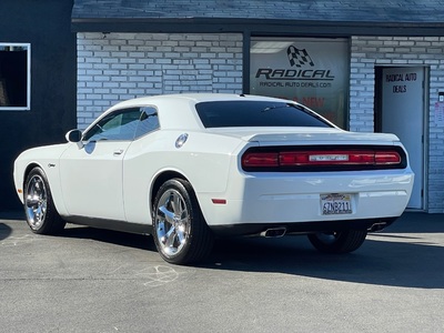 2013 Dodge Challenger SXT Plus