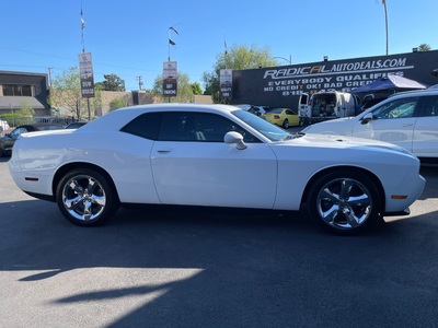 2013 Dodge Challenger SXT Plus