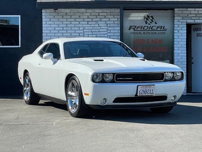 2013 Dodge Challenger SXT Plus