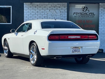 2013 Dodge Challenger SXT Plus
