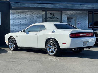 2013 Dodge Challenger SXT Plus