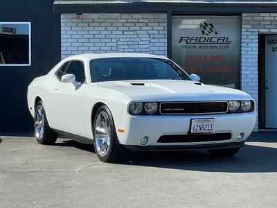 2013 Dodge Challenger SXT Plus
