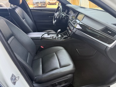 2014 BMW 5 Series 528i Sedan RWD