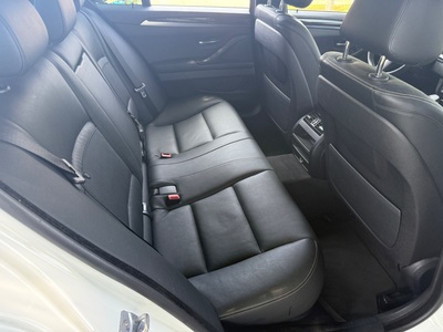2014 BMW 5 Series 528i Sedan RWD