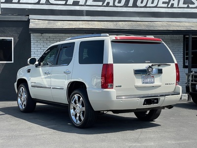 2012 Cadillac Escalade Luxury RWD