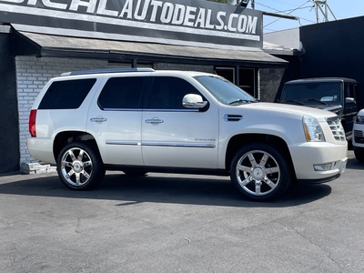 2012 Cadillac Escalade Luxury RWD