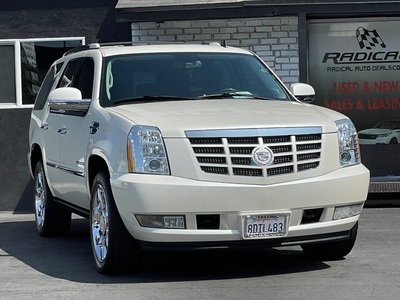 2012 Cadillac Escalade Luxury RWD
