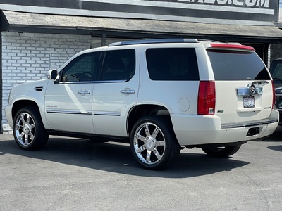 2012 Cadillac Escalade Luxury RWD