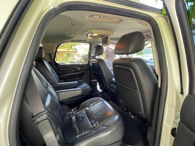 2012 Cadillac Escalade Luxury RWD