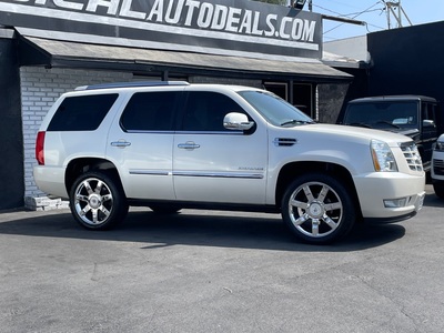 2012 Cadillac Escalade Luxury RWD