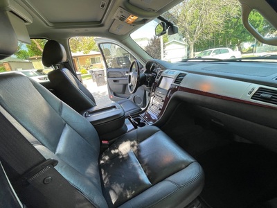 2012 Cadillac Escalade Luxury RWD