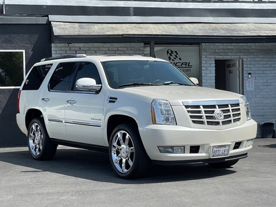 2012 Cadillac Escalade Luxury RWD