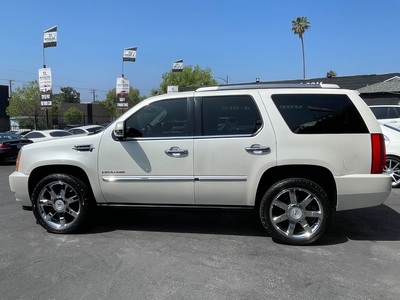2012 Cadillac Escalade Luxury RWD