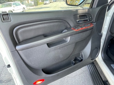 2012 Cadillac Escalade Luxury RWD