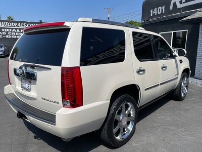 2012 Cadillac Escalade Luxury RWD