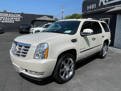 2012 Cadillac Escalade Luxury RWD