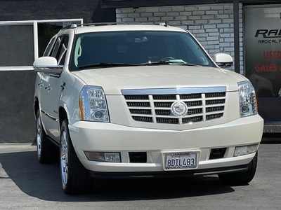 2012 Cadillac Escalade Luxury RWD