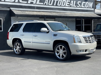 2012 Cadillac Escalade Luxury RWD
