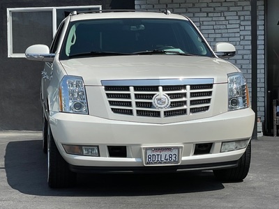2012 Cadillac Escalade Luxury RWD