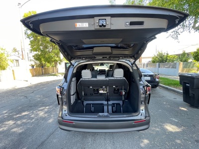 2025 Toyota Sienna XLE 8-Passenger FWD