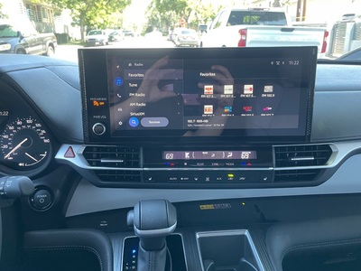 2025 Toyota Sienna XLE 8-Passenger FWD